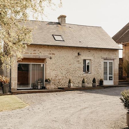 Le Clos Poulain Petits Gites De Charme Et Chambres D'Hotes Familiales Au Calme Proche Bayeux Et Des Plages Nonant Buitenkant foto