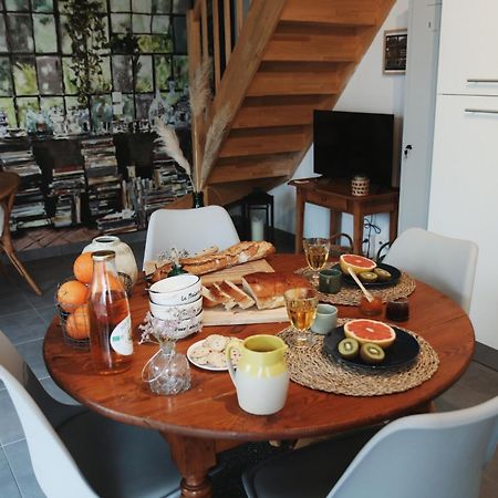 Le Clos Poulain Petits Gites De Charme Et Chambres D'Hotes Familiales Au Calme Proche Bayeux Et Des Plages Nonant Buitenkant foto