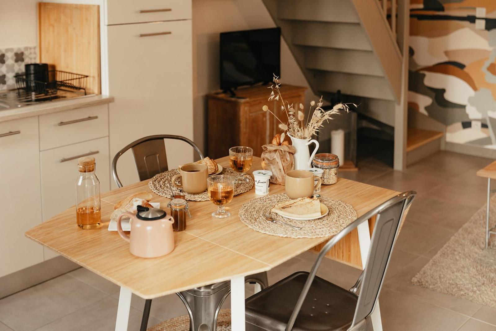 Le Clos Poulain Petits Gites De Charme Et Chambres D'Hotes Familiales Au Calme Proche Bayeux Et Des Plages Nonant Buitenkant foto